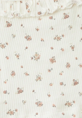 Пижама из хлопка в рубчик с майкой и шортами с рюшкой в мелкий цветочный принт 