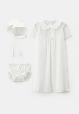 Комплект для крещения из платья, панталон и двух чепчиков