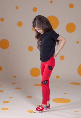 Леггинсы с пчелкой в огненно-красном цвете