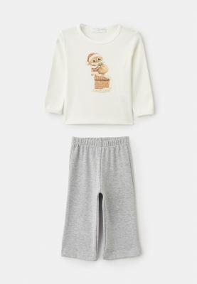 Комплект из лонгслива и брюк