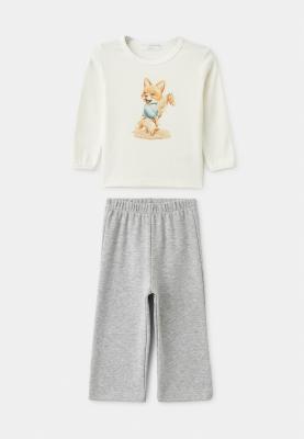 Комплект из лонгслива и брюк