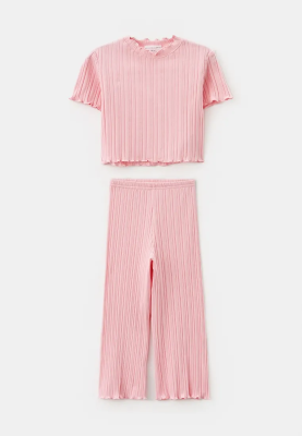 Комплект из футболки и брюк в розовом цвете для девочек