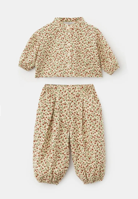 Костюм из теплого хлопка бежевого цвета