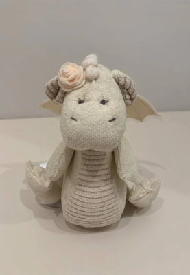 Дракончик в молочном цвете