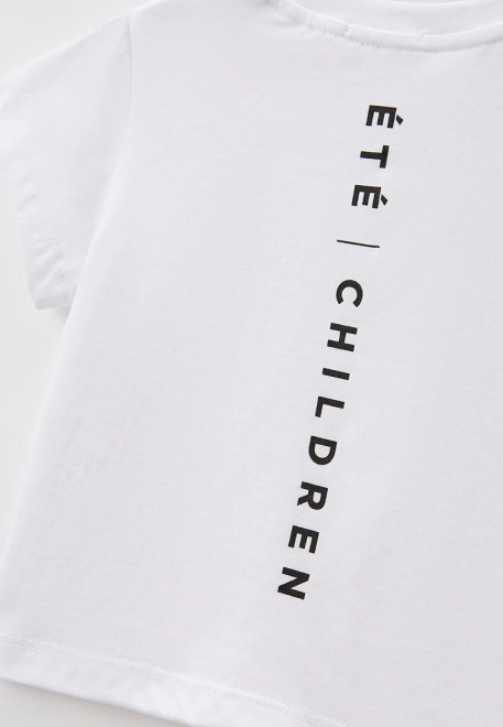 Футболка белая с лого на спине 