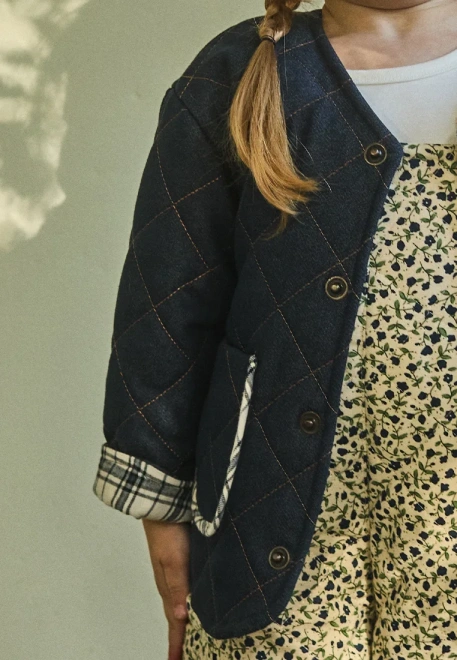 Куртка темно-синего цвета