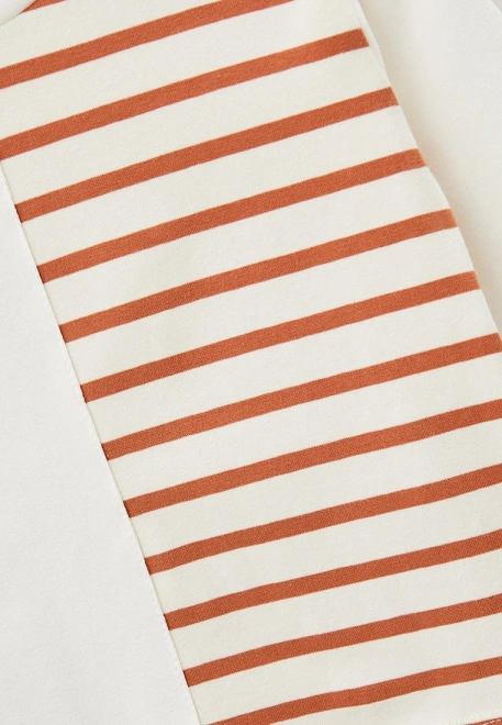 Лонгслив молочный комбинированный с тканью в полоску