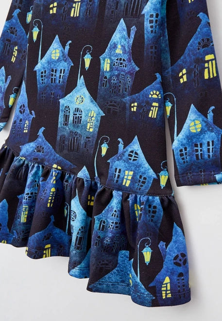 Платье из плотного трикотажа с принтом домики в ночном городе