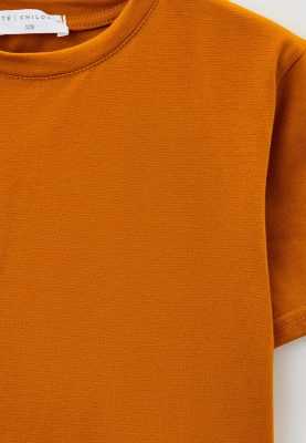 Футболка объемная в горчичном цвете