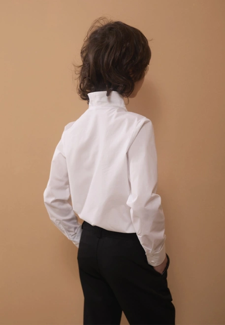 Рубашка Тристан из сорочечной ткани в белом цвете для мальчиков Рубашка Тристан из сорочечной ткани в белом цвете для мальчиков