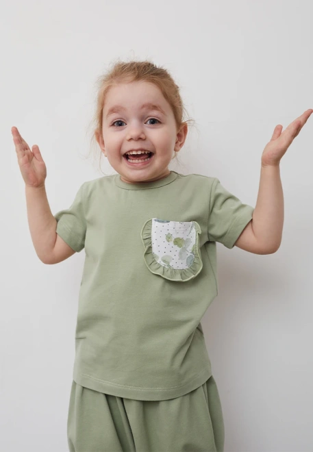 Комплект из футболки и шорт