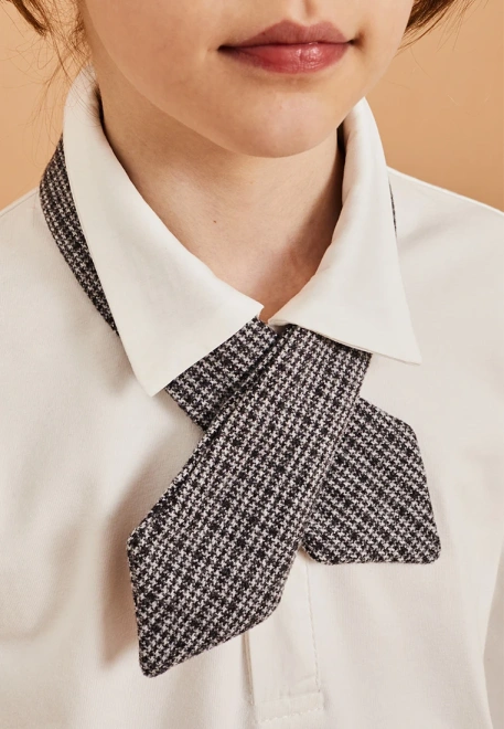 Галстук школьный из костюмной ткани в клетку на кнопке