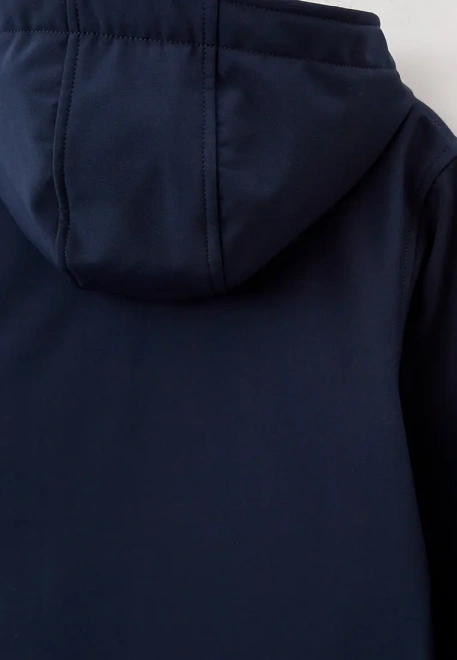 Анорак из влагозащитного материала софтшелл с капюшоном и накладным карманом на кнопках