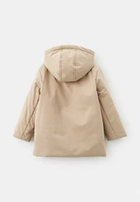 Куртка бежевого цвета 