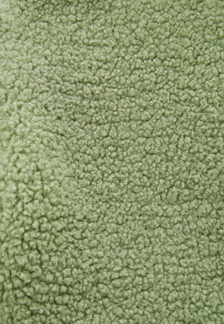 Куртка укороченная из эко-меха зеленого цвета