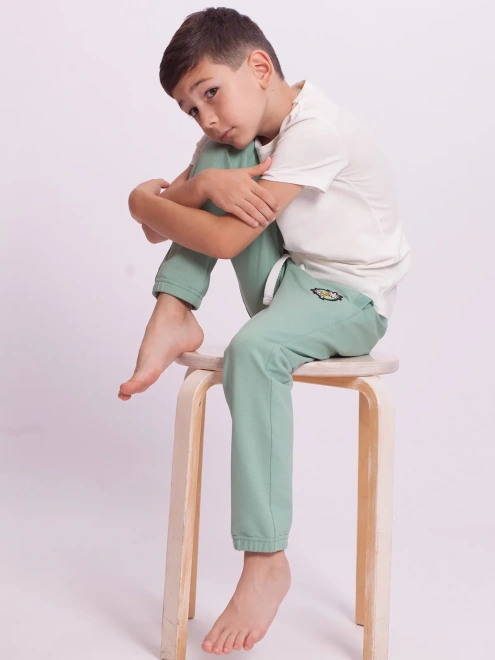 Брюки спортивные на мальчика 