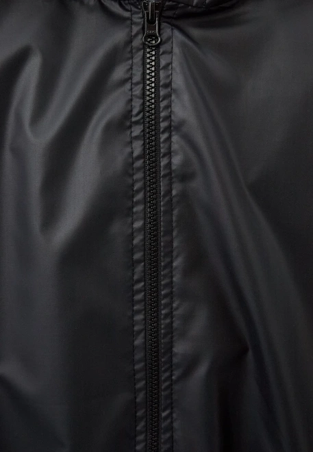 Ветровка спортивная для мальчика черная