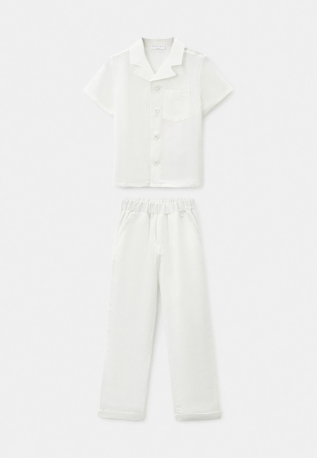 Костюм из рубашки и брюк