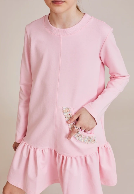 Платье свободное из футера с отрезной юбкой в сборку