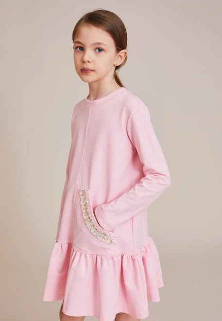 Платье свободное из футера с отрезной юбкой в сборку