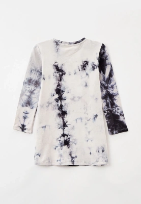 Платье из тонкого трикотажа с принтом в стиле тай-дай