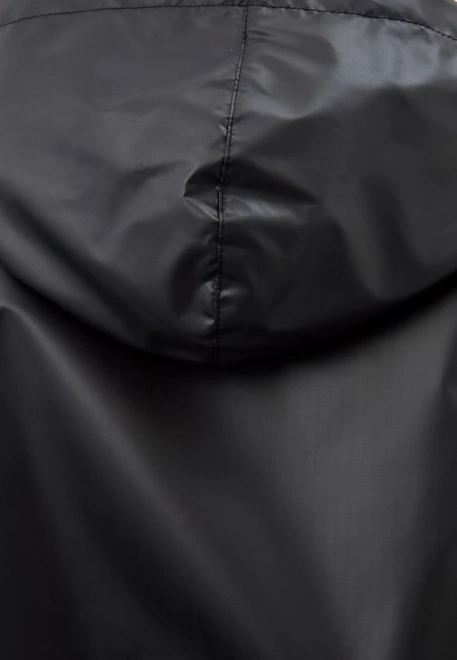 Ветровка спортивная для мальчика черная