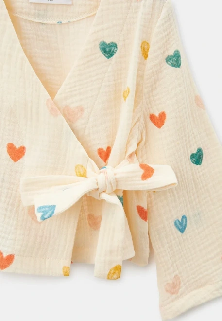 Костюм из блузки-кимоно и шикорих брюк из муслина