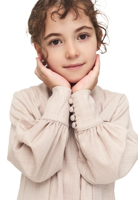 Платье из костюмной ткани в бежевом цвете