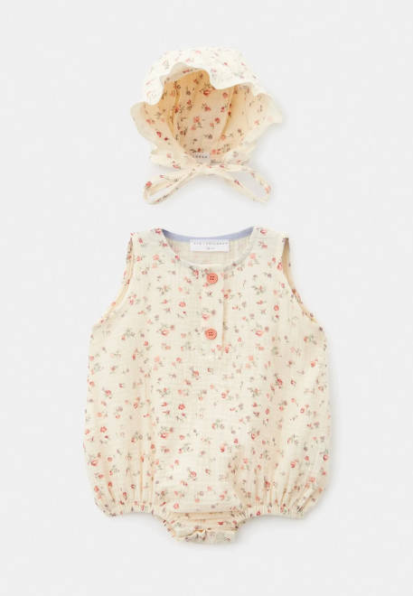 Комплект из боди и чепчика