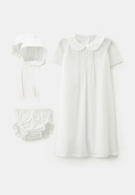 Комплект для крещения из платья, панталон и двух чепчиков