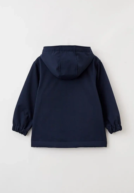 Анорак из влагозащитного материала софтшелл с капюшоном и накладным карманом на кнопках