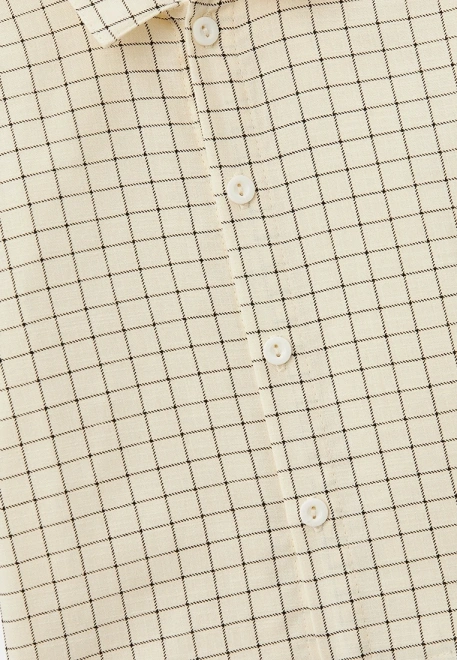 Рубашка в клетку на пуговицах 
