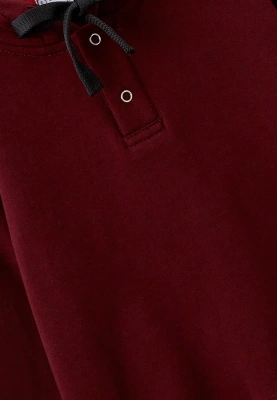 Толстовка с капюшоном и планкой на кнопках бордового цвета из футера с небольшим утеплителем