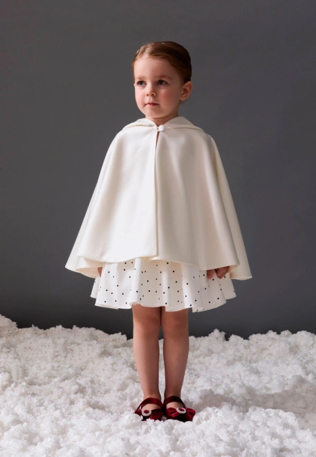 Кейп Эва из атласа в молочном цвете