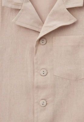 Костюм из рубашки и шорт