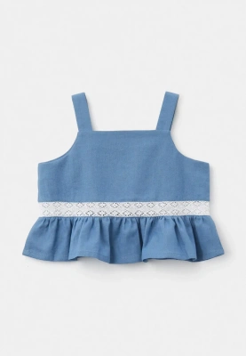 Костюм из майки и шорт