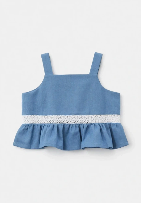 Костюм из майки и шорт