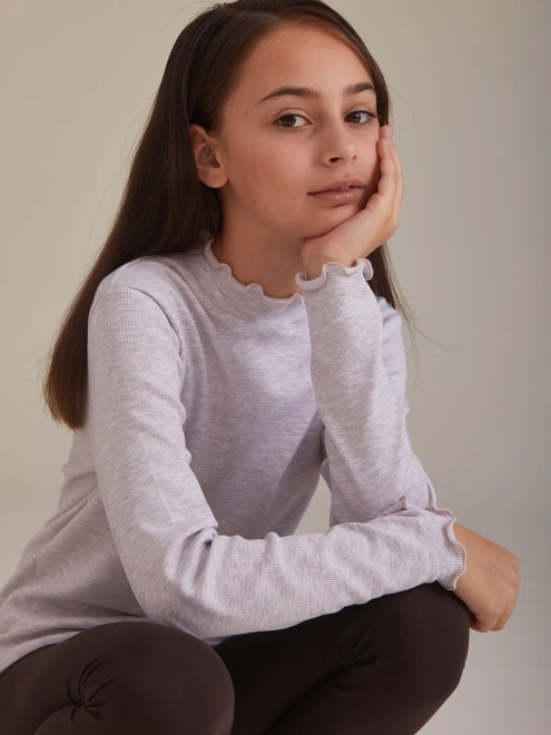 Водолазка прямого кроя из ткани в рубчик с небольшим утеплителем