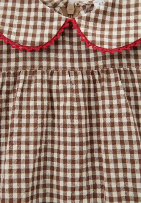 Платье Мия из хлопка коричневого цвета в белую клетку