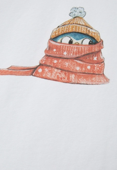 Футболка белая с печатным рисунком пингвин в шапке и шарфе