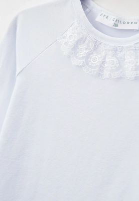 Лонгслив школьный белого цвета с кружевом на горловине 