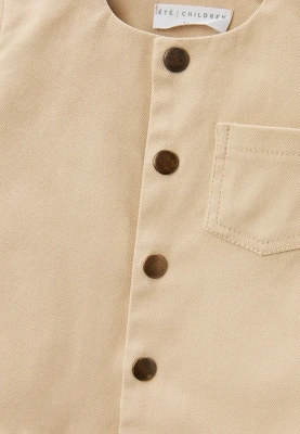 Рубашка с короткими руквами на кнопках из бежевого денима 