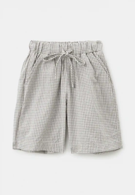 Костюм из рубашки и шорт