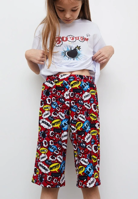 Пижама с яркими шортами 