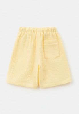 Костюм из рубашки и шорт