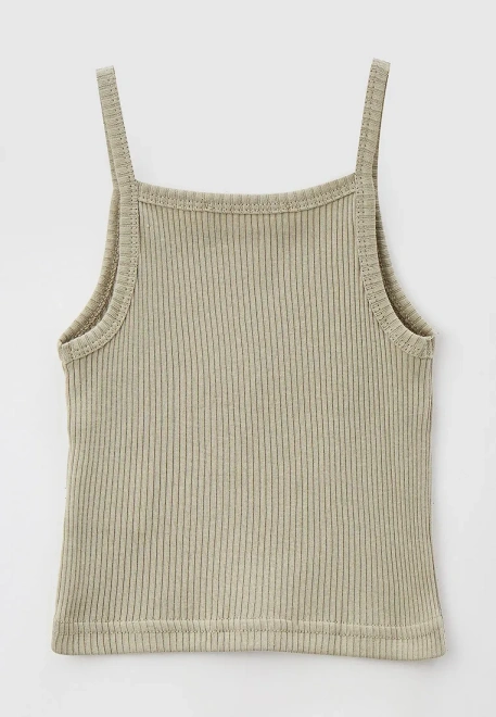 Майка укороченная из хлопкового трикотажа в рубчик оливкового цвета