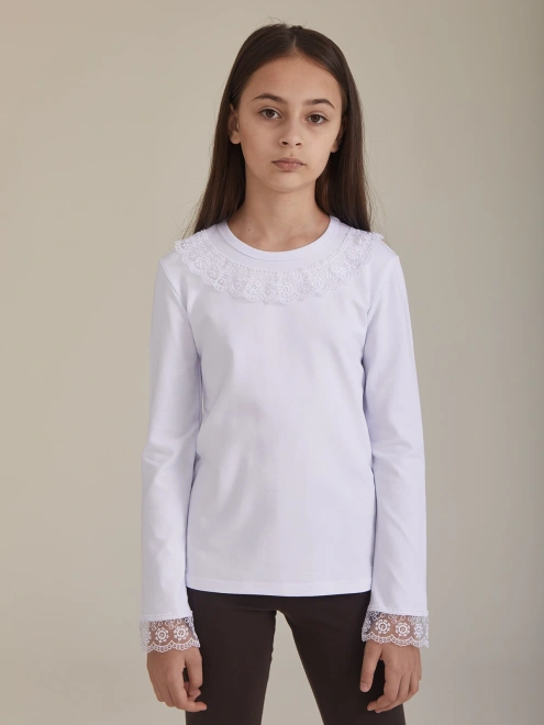 Лонгслив трикотажа с кружевом на горловине и рукавах