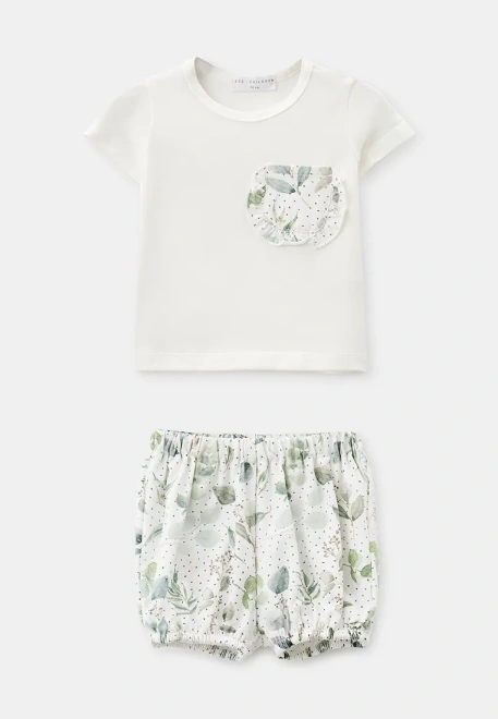 Комплект из футболки и шортиков на разинке 