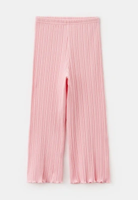 Комплект из футболки и брюк в розовом цвете для девочек