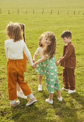 Комбинезон для малышей из футера с принтом курочки на пуговицах